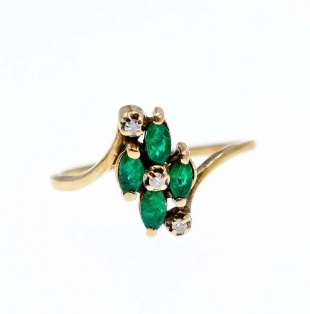 10K Yellow Gold Emerald & Diamonds Ring Size 6.75